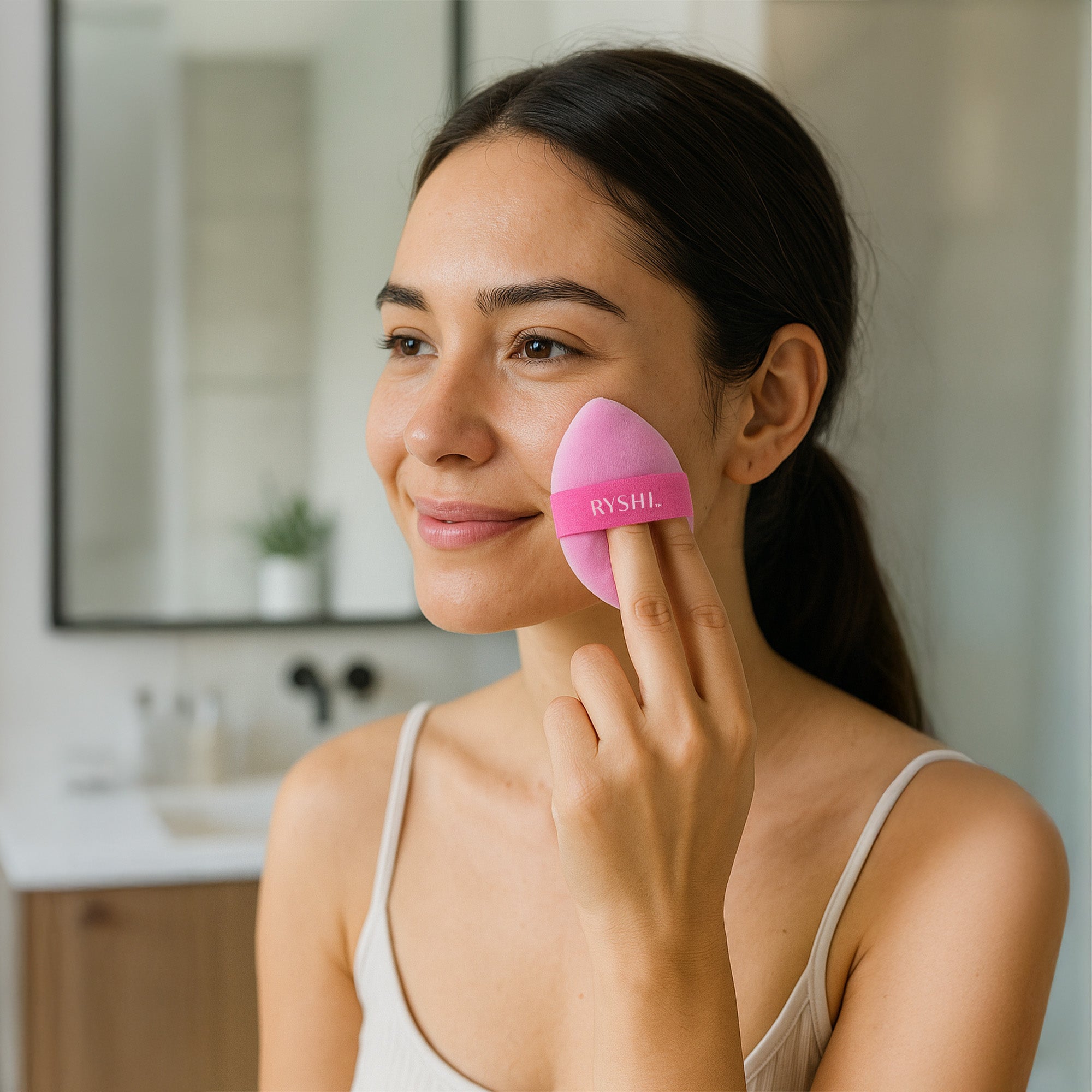 Flawless Finish Makeup Bundle: Finger Beauty Blenders + Reversible Sponge